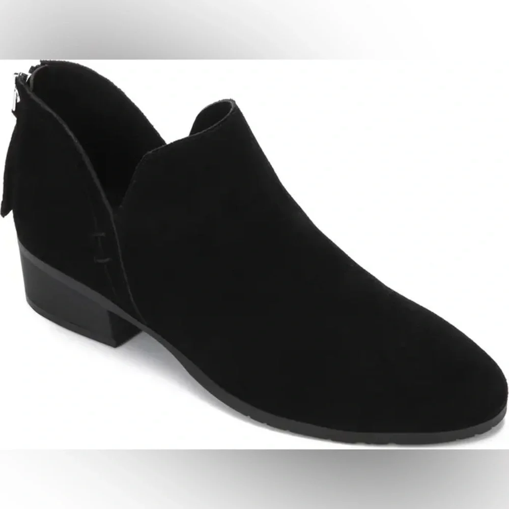 Kenneth Cole Reaction Black Suede Ankle Booties